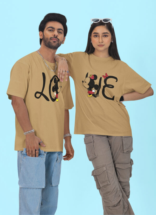 souioqgP_3MXI3JWOZW_2026-01-14_1.jpg LOVE Couple Oversized T-Shirt – Unisex Beige Matching Couple Tee | Loopknit 240 GSM Premium Streetwear
