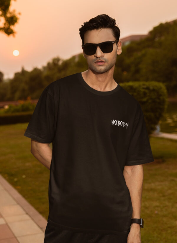 319SLpYR_O0Q6ZLWBVP_2026-01-17_1.jpg Black Oversized Streetwear T-Shirt for Men | Trust Nobody Graphic Back Print | Loopknit Cotton 240 GSM