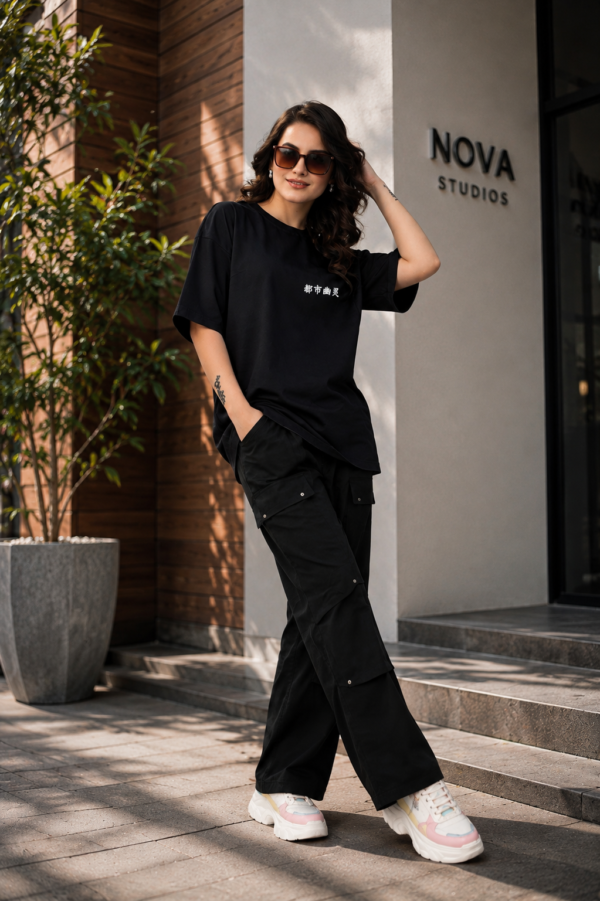Women's Oversized Black Solid T-Shirt | Relaxed Fit Casual Streetwear Tee | Half Sleeve Round Neck Loose Fit Top for Daily Wear, Travel, College & Weekend Outfits