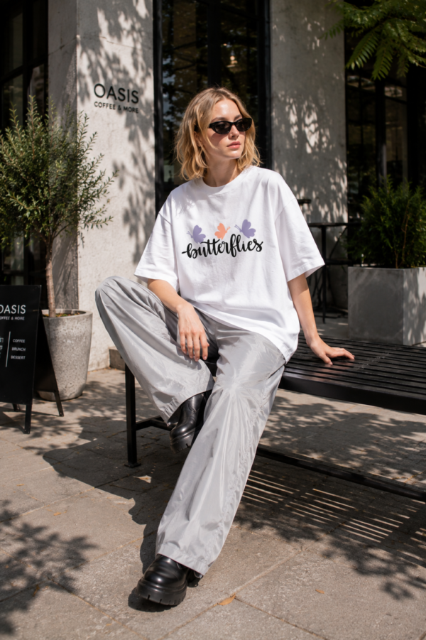 Womens White Oversized T-Shirt with Butterfly Print | Cute Aesthetic Graphic Tee for Everyday Wear