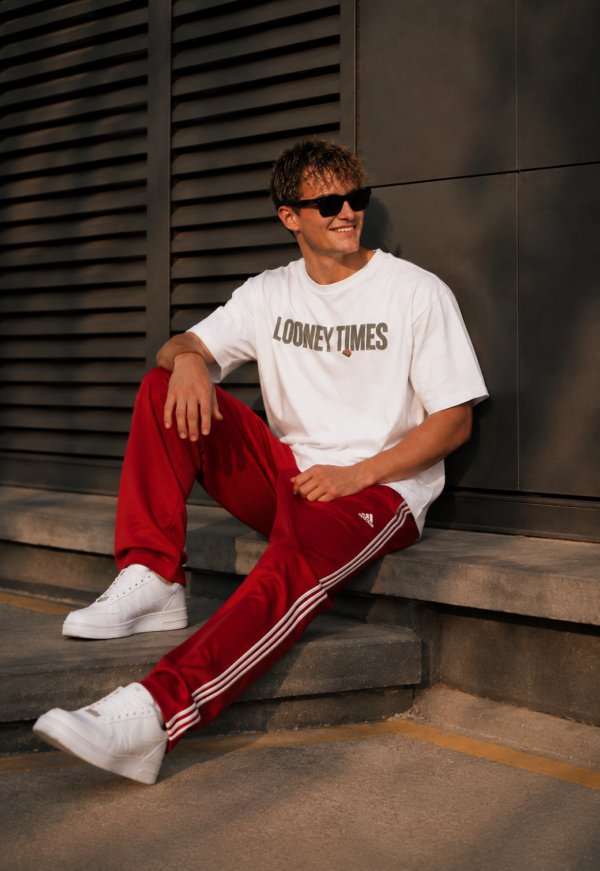 Womens Oversized White Graphic T-Shirt Back Print Casual Streetwear