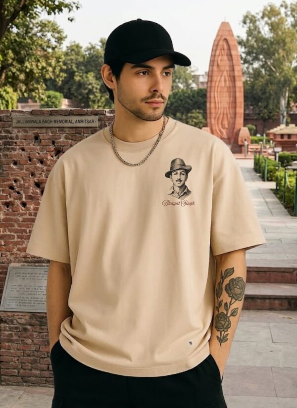 Men's Beige Oversized T-Shirt with Bhagat Singh Graphic Print | Loopknit 240 GSM | Patriotic Freedom Fighter Oversized Tee | Shaheed Bhagat Singh Tribute Back Print T-Shirt for Everyday Wear