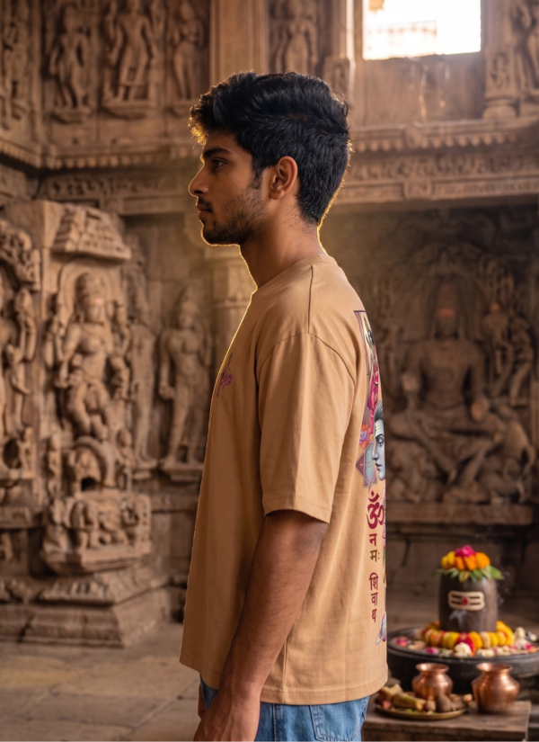 Unisex Oversized Shiva & Hanuman Graphic T-Shirt Divine Fusion Artwork, beige/camel Cotton Tee