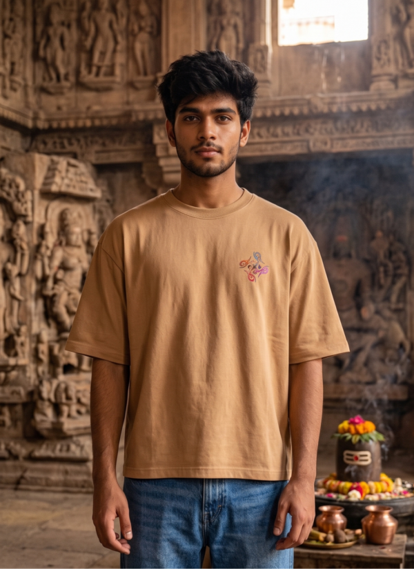 Unisex Oversized Shiva & Hanuman Graphic T-Shirt Divine Fusion Artwork, beige/camel Cotton Tee