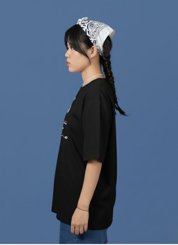 WWFOB_Music_1768043704599_g9xa4vxp1q6i7zw.jpg Minimal Music Player Graphic Black Oversized T-Shirt for Women | Premium Loopknit 240 GSM Streetwear Tee | Round Neck Oversized T-Shirt GiftSpeaks