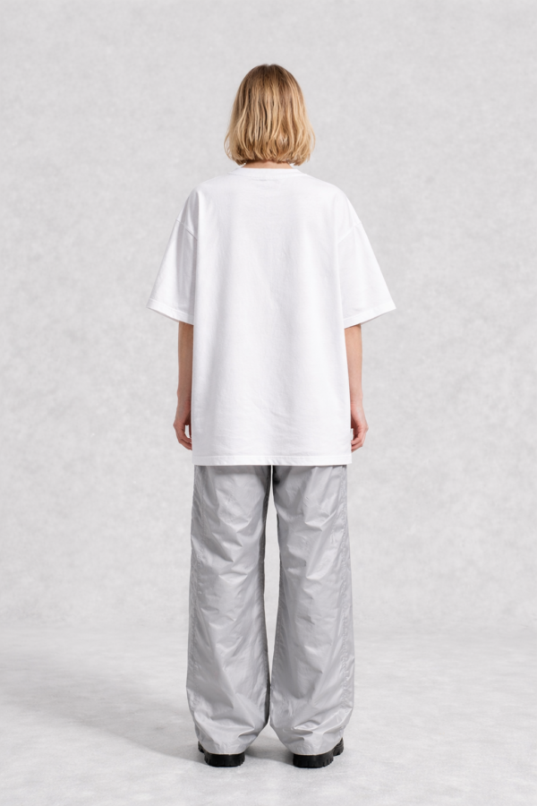 Womens White Oversized T-Shirt with Butterfly Print | Cute Aesthetic Graphic Tee for Everyday Wear