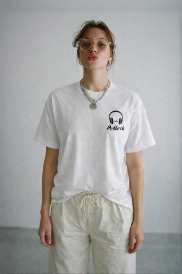 retouch_2026071814101888.jpg Womens Oversized White Graphic T-Shirt Headphone Back Print Casual Wear